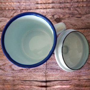 Mug-metal-email-personnalisable-couvercle-