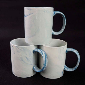 Mugs bleus personnalisables 330 ml effet marbré