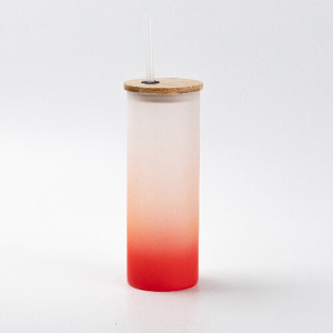 Réf. VerreCouvP-rouge Verre long drink satiné avec couvercle bambou et paille