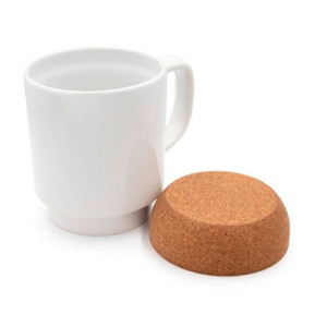 Réf. MugLiege Mug blanc personnalisable avec fond antidérapant en liège